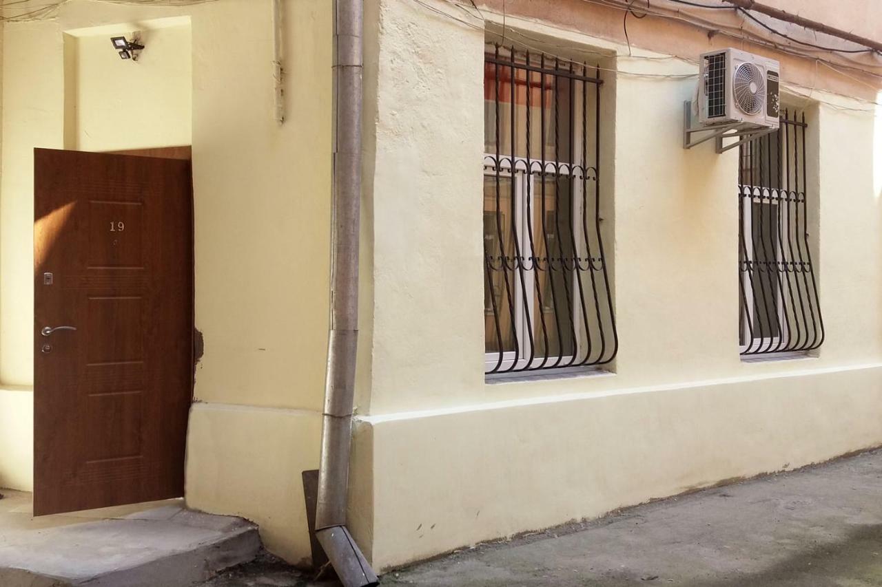 Apartment At Teodora Sqr Lviv Exterior foto